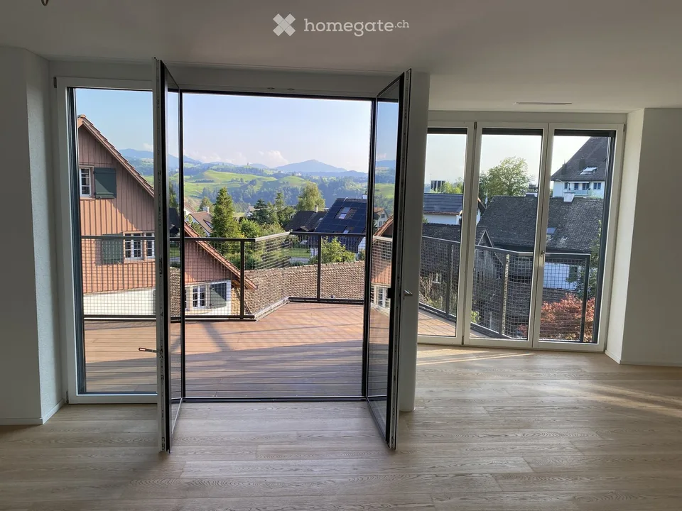 5.5-room maisonette/duplex apartment with a wonderful distant view in a family-friendly development