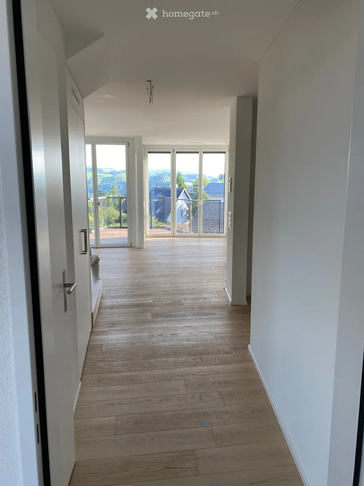 5.5-room maisonette/duplex apartment with a wonderful distant view in a family-friendly development