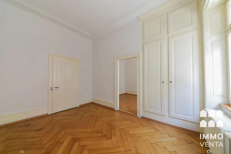 Helle 3-Zimmer-Altbauwohnung im Erdgeschoss – Biel/Bienne