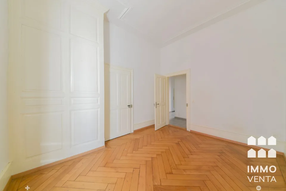 Helle 3-Zimmer-Altbauwohnung im Erdgeschoss – Biel/Bienne