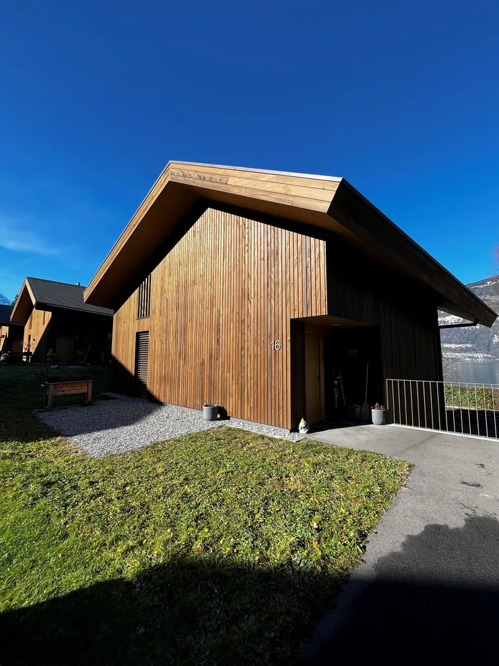 Living where others vacation - exclusive single-family home in Leissigen