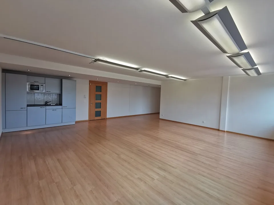 Top Büroräume - komplett ausgebaut ! – Foto 3 von 15