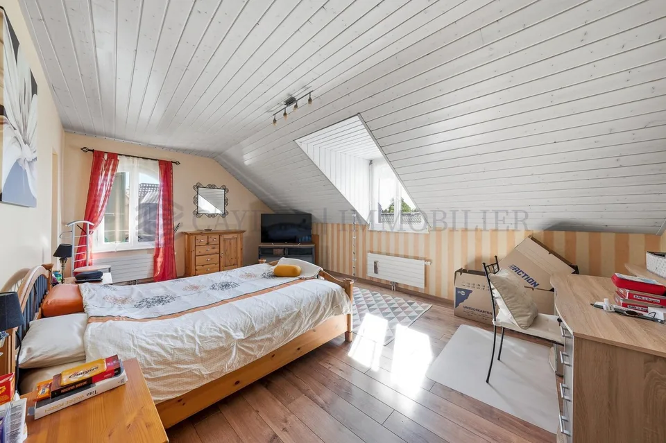 Maison villageoise de 6.5 pièces au coeur de Begnins ? Jardin, terrasse et deux garages – photo 13 sur 13