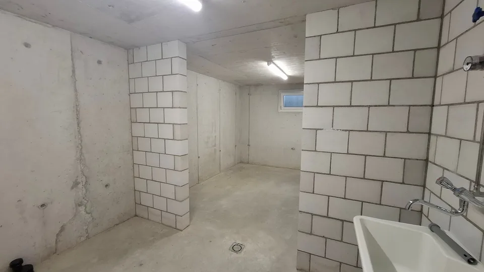 Looking for a craft or hobby room? – photo 2 of 3