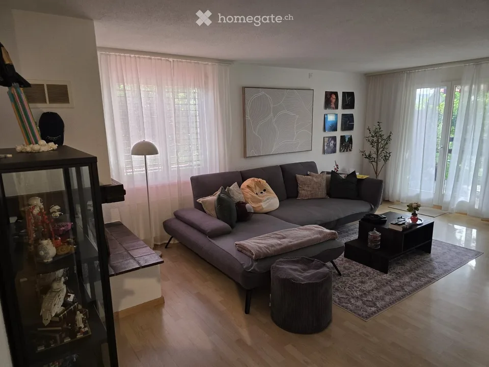 Helle 3.5-Zimmer-Wohnung mit Balkon und Garage in Beringen
