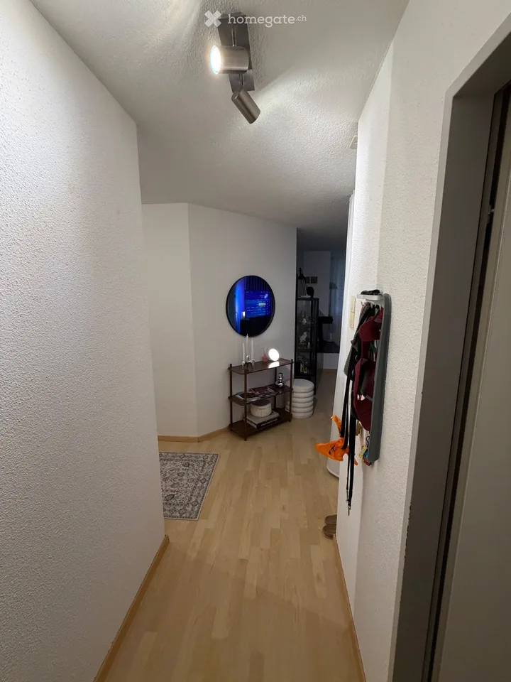 Helle 3.5-Zimmer-Wohnung mit Balkon und Garage in Beringen