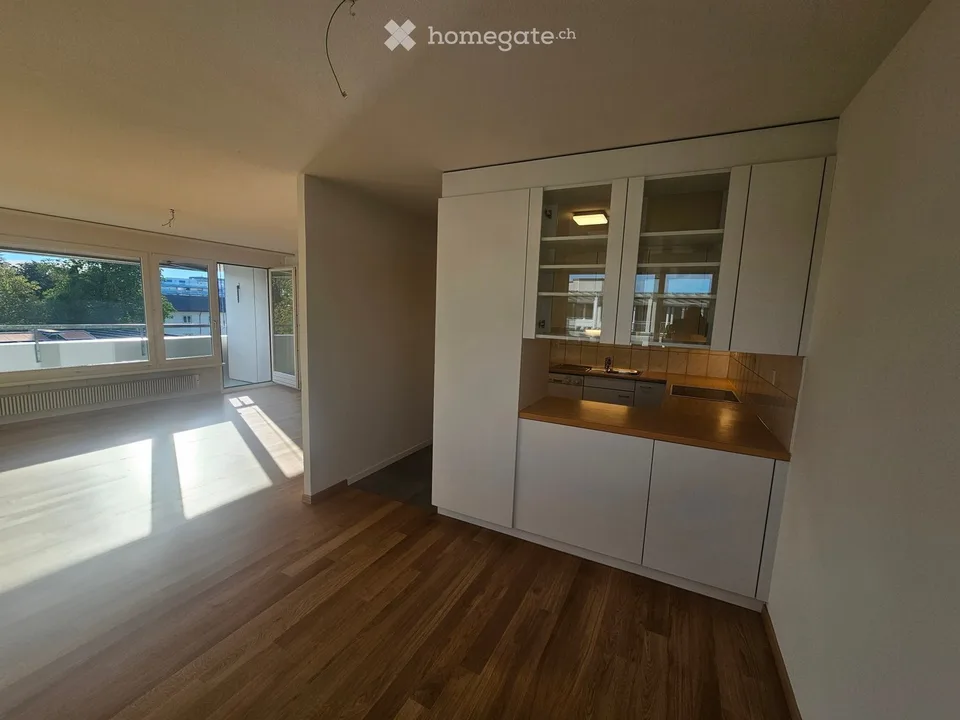Appartement 3.5 pièces au 4e étage avec une belle vue sur le lac de Constance côté est (soleil du matin)