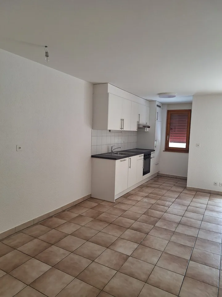 Appartement de 2 pièces avec balcon à Martigny – Disponible immédiatement