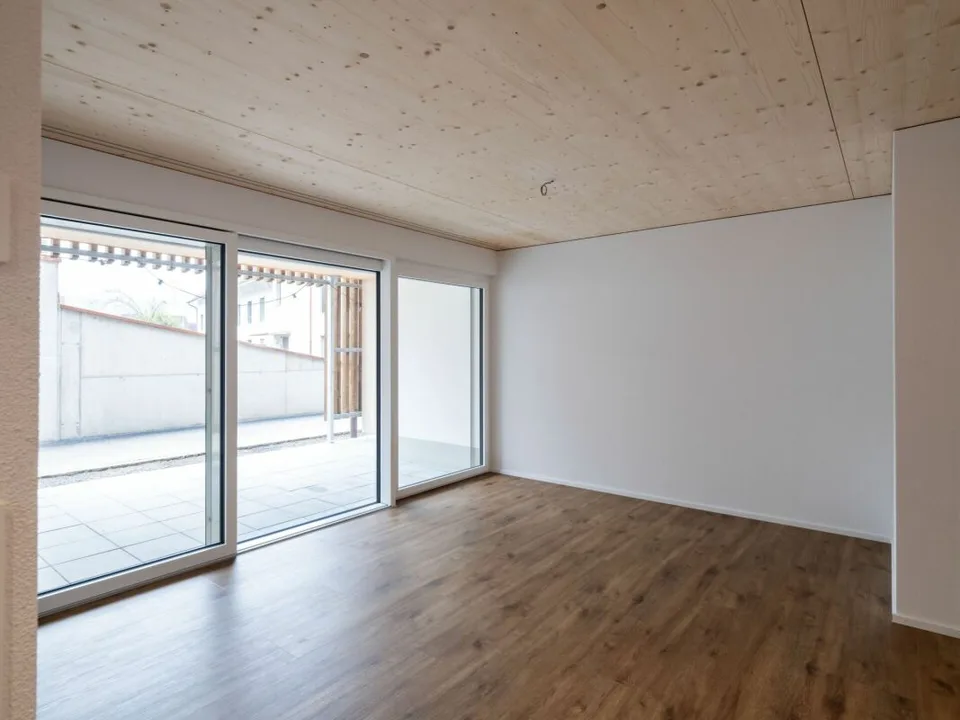 Grosszügige, moderne 3.5-Zimmer-Gartenwohnung zu vermieten