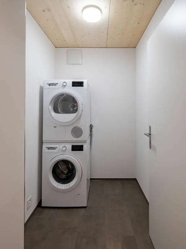 Grosszügige, moderne 3.5-Zimmer-Gartenwohnung zu vermieten