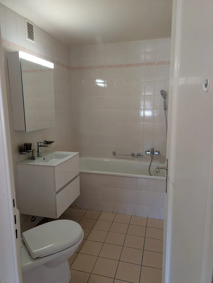 Wohnung mit 4.0 Zimmern im 2. Stock – Foto 4 von 4