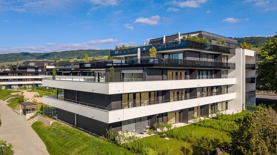 Luxuriöse 4.5-Zimmer-Eckwohnung mit Terrasse – Foto 10 von 13