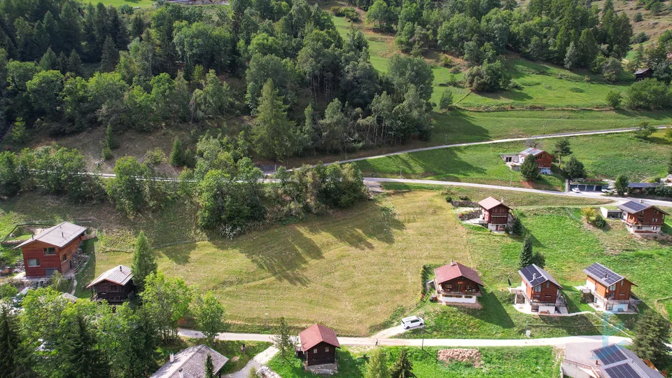 EXCLUSIF Superbe terrain à bâtir de 1478m² pour résidence principale – foto 9 di 9
