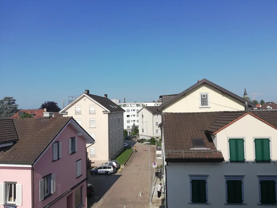 Exklusive 3.5-Zimmer-Wohnung mit Seesicht – Foto 3 von 10