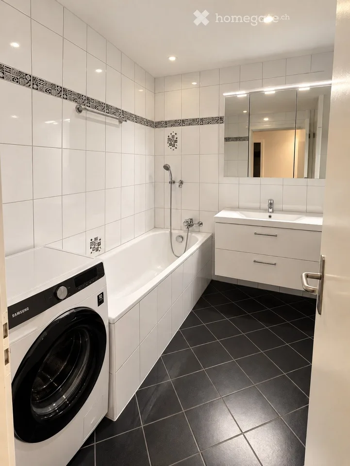 Appartamento attraente di 3.5 locali con terrazza, piscina coperta & garage a Gränichen