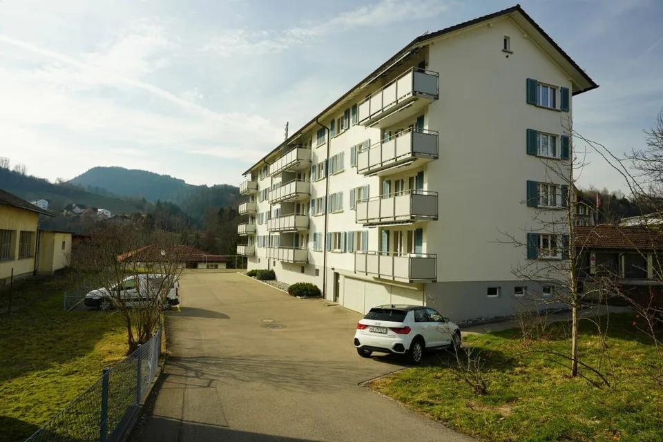 Lichtdurchflutete Wohnung mit Balkon und schöner Aussicht