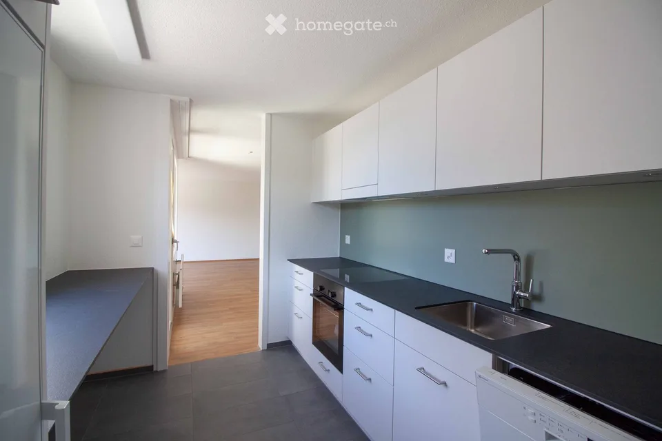Appartamento di 4,5 locali recentemente ristrutturato in posizione tranquilla con balcone