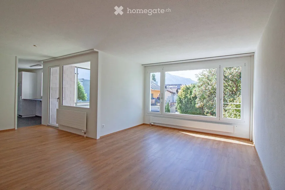 Appartamento di 4,5 locali recentemente ristrutturato in posizione tranquilla con balcone