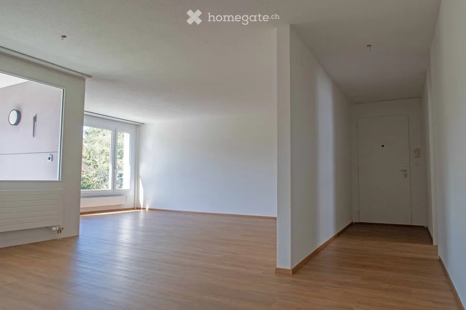 Appartamento di 4,5 locali recentemente ristrutturato in posizione tranquilla con balcone