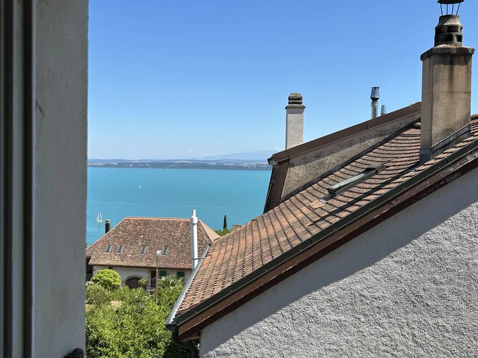 Casa di Villaggio da Ristrutturare, Vista Lago e Tranquillità Assicurata – foto 2 di 12