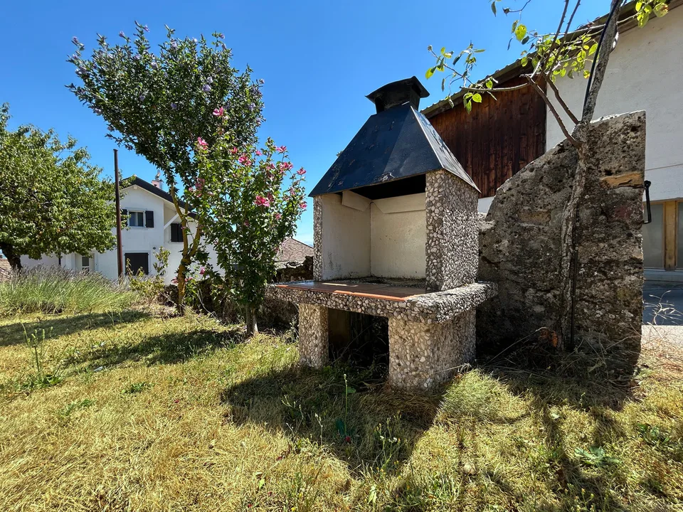 Casa di Villaggio da Ristrutturare, Vista Lago e Tranquillità Assicurata – foto 7 di 12