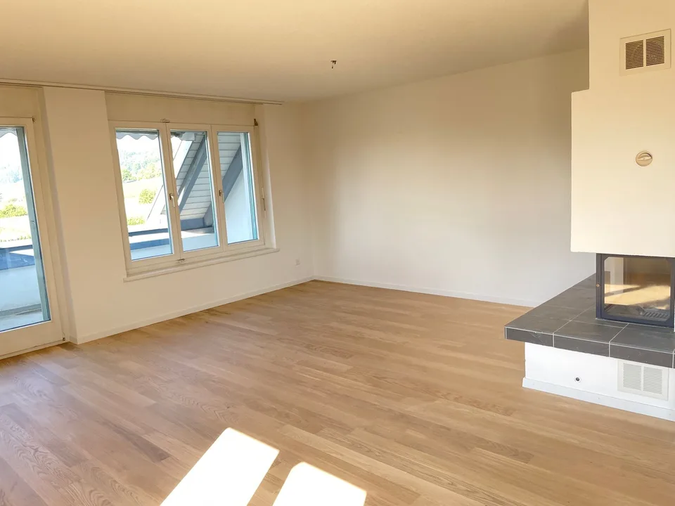 Maisonette apartment with beautiful views – photo 3 of 11