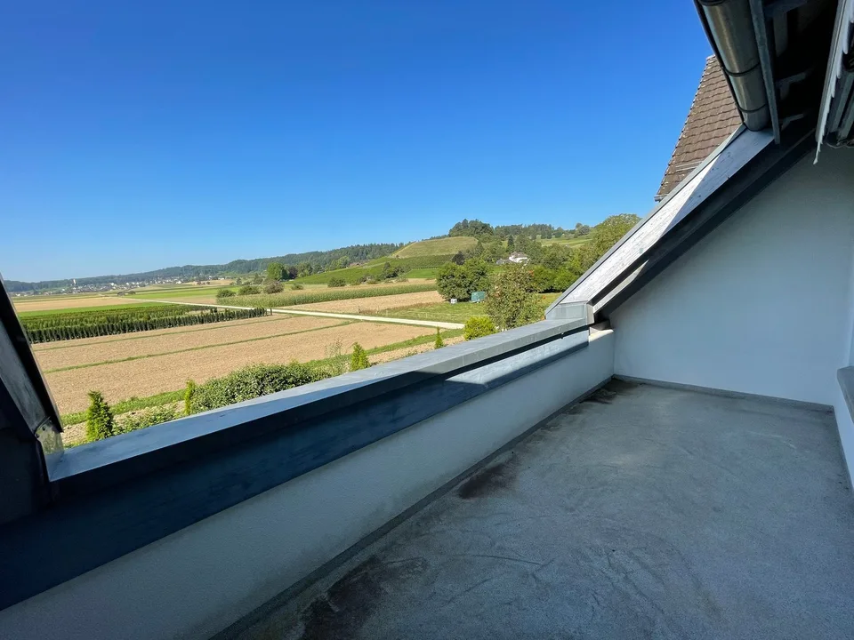 Maisonette apartment with beautiful views – photo 6 of 11