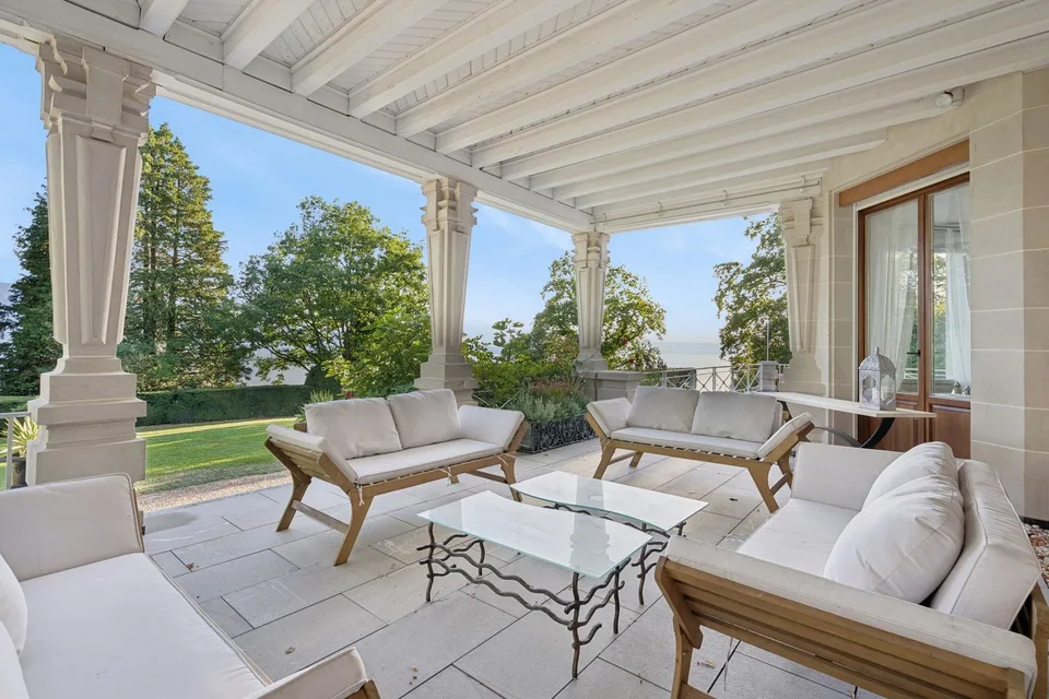 Lavaux : villa iconique, vue Léman et Alpes, domaine de près de 1.6 ha – photo 8 sur 13
