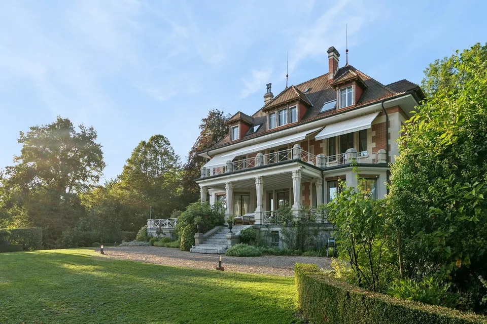 Lavaux : villa iconique, vue Léman et Alpes, domaine de près de 1.6 ha – photo 11 sur 13