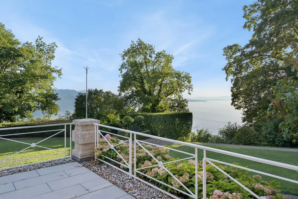 Lavaux : villa iconique, vue Léman et Alpes, domaine de près de 1.6 ha – photo 10 sur 13