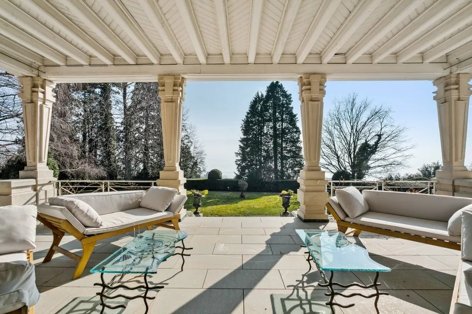 Lavaux : villa iconique, vue Léman et Alpes, domaine de près de 1.6 ha – photo 7 sur 13