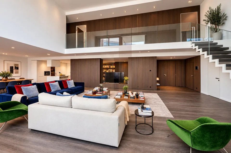 Élégant duplex contemporain avec double hauteur et services hôteliers – photo 11 sur 19