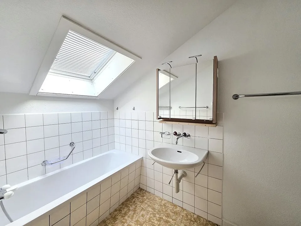 4-Bedroom Apartment, 2nd Floor Center