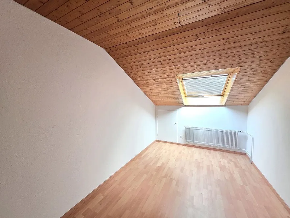 4-Bedroom Apartment, 2nd Floor Center