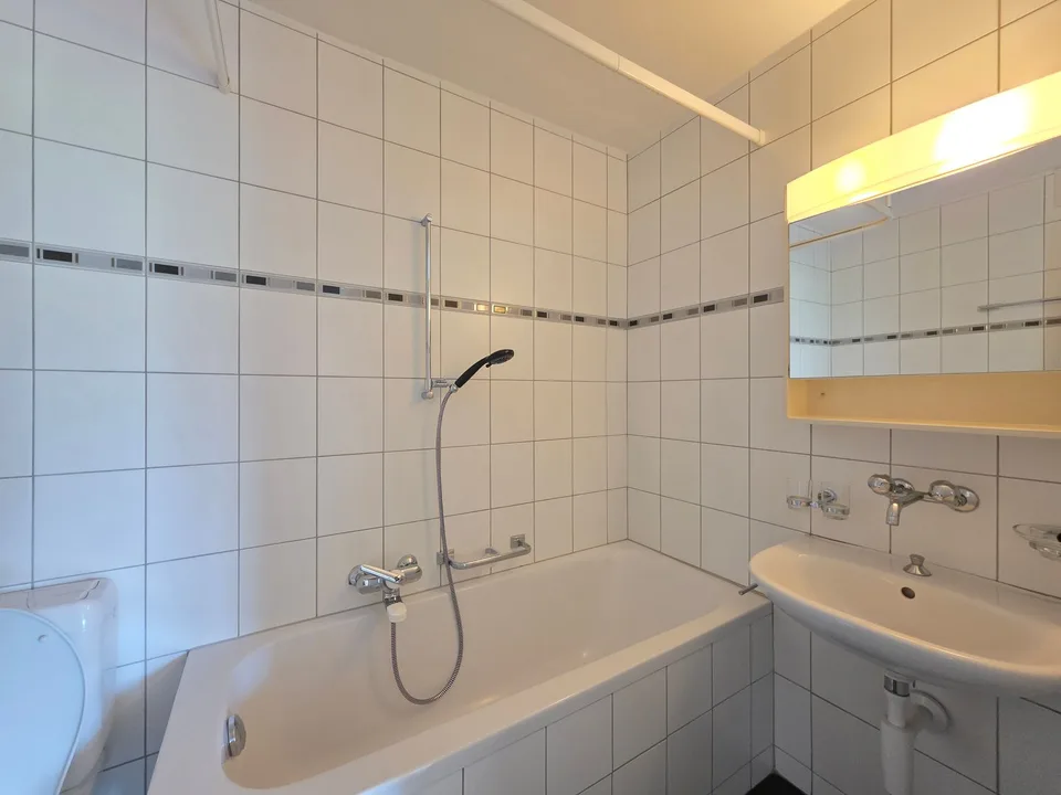 3-Bedroom Apartment, 1st Floor Right