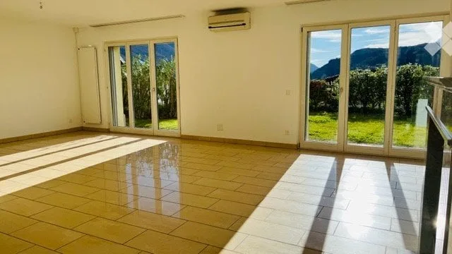 Prächtige Wohnung mit Garten – Foto 6 von 8