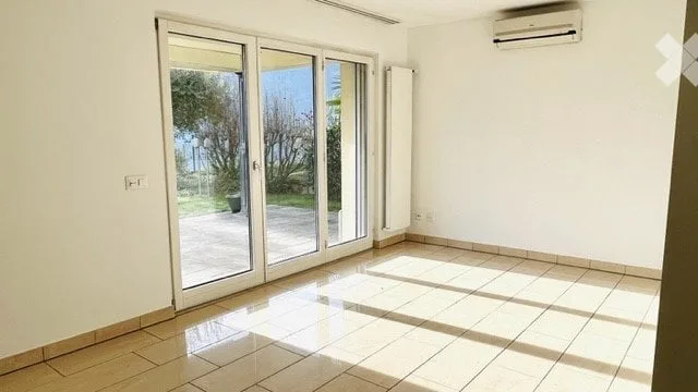 Prächtige Wohnung mit Garten – Foto 2 von 8