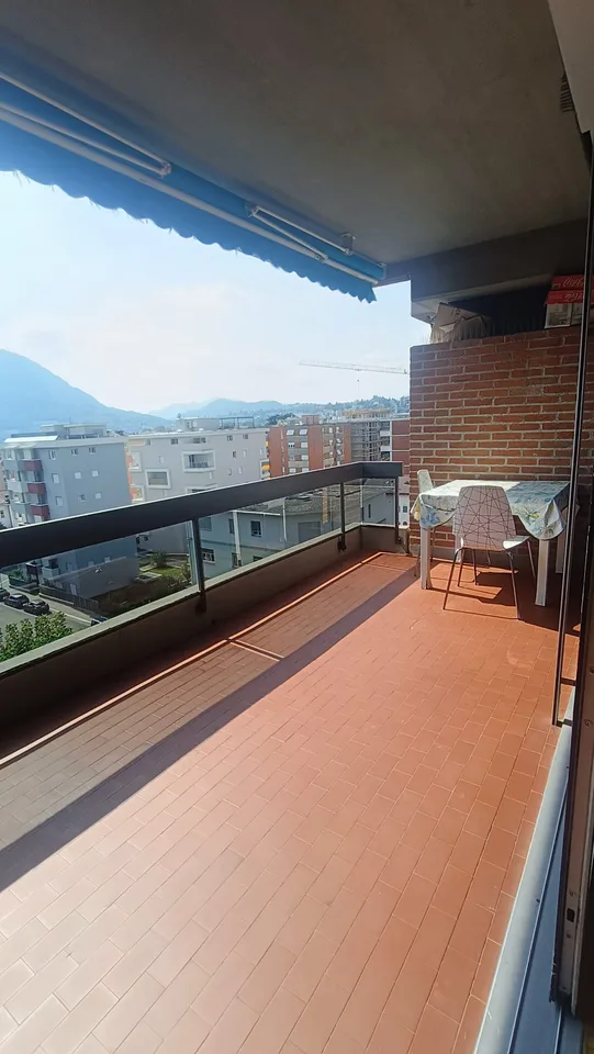 Helles 1.5-Zimmer-Apartment mit Balkon in Viganello – Foto 10 von 11