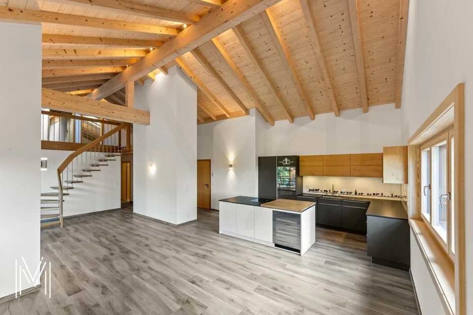 Beautiful duplex in a 2-unit residence – photo 3 of 13