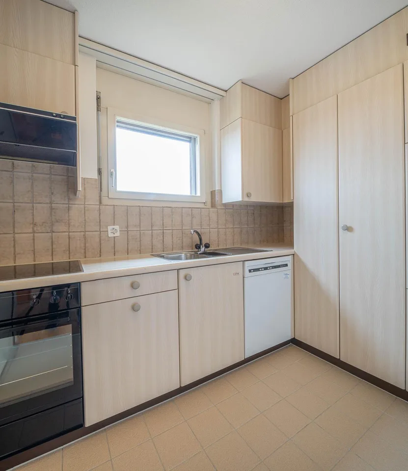 Charming 2.5-room attic apartment for rent in Brüttisellen