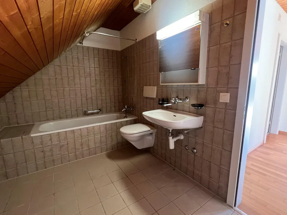 Charming 2.5-room attic apartment for rent in Brüttisellen