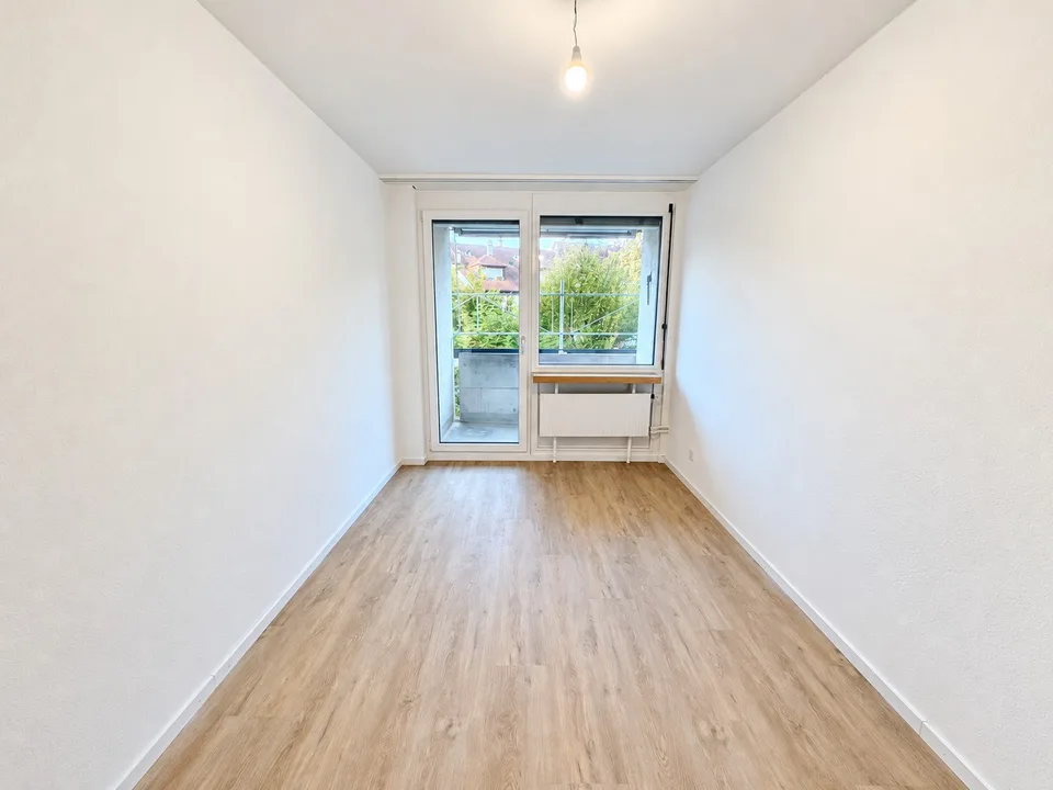 Appartement exclusif, rénové à neuf, 4,5 pièces avec studio, situé au centre de Sissach – photo 12 sur 13