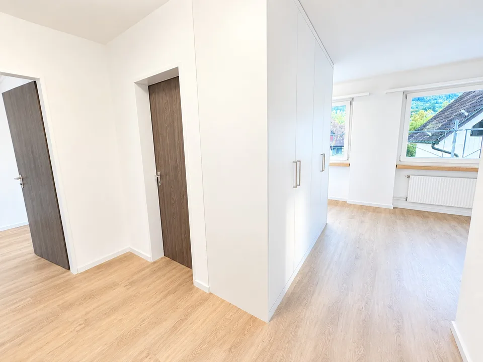 Appartement exclusif, rénové à neuf, 4,5 pièces avec studio, situé au centre de Sissach – photo 7 sur 13