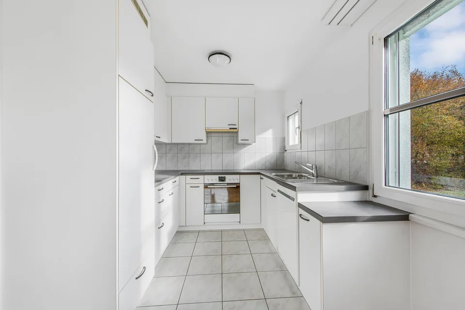 grosszügige und helle Wohnung – Foto 6 von 8