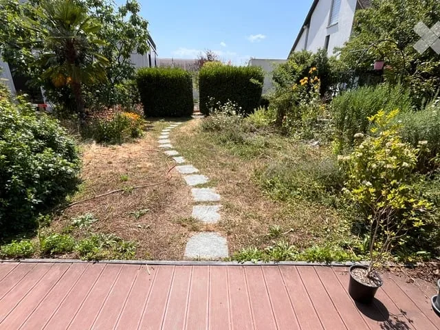 Charming 6.5 Room Row House with Beautiful Views in Meilen