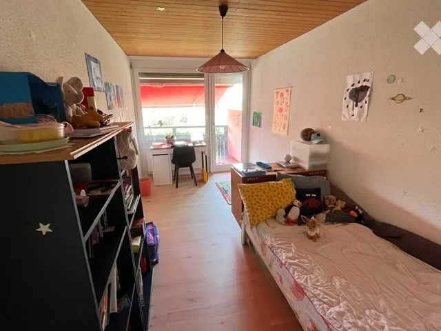 Charming 6.5 Room Row House with Beautiful Views in Meilen