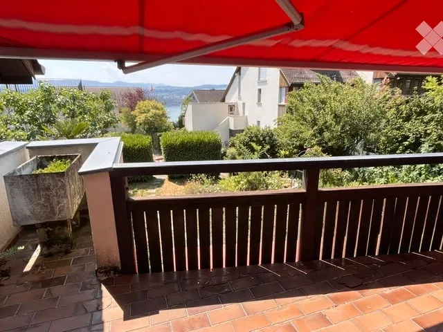 Charming 6.5 Room Row House with Beautiful Views in Meilen