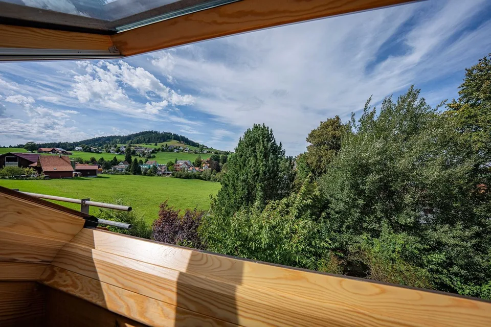 Wohnhaus mit separater Garage – Foto 12 von 13