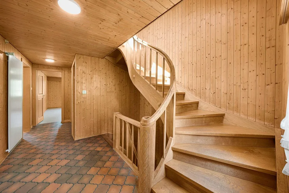 Wohnhaus mit separater Garage – Foto 8 von 13