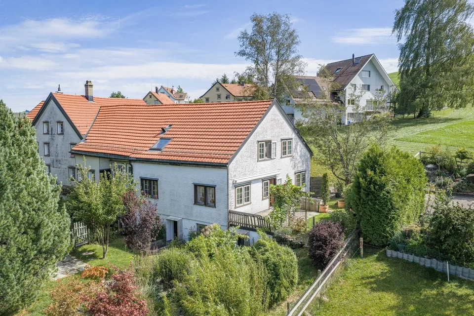 Wohnhaus mit separater Garage – Foto 5 von 13